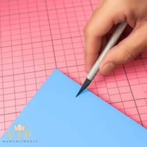 Tabla de corte rosa para manualidades